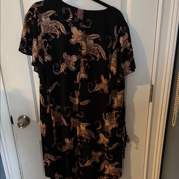 City Chic Black Dress with Gold Floral Design - Picture 3 of 3